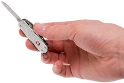 Victorinox MiniChamp Alox Silver 0.6381.26 Couteau Suisse 9 Victorinox MiniChamp Alox Silver 0.6381.26 Couteau Suisse -Couteaux Promotion Boutique VT0 6381 26 05 victorinox vt0 6381 26 05